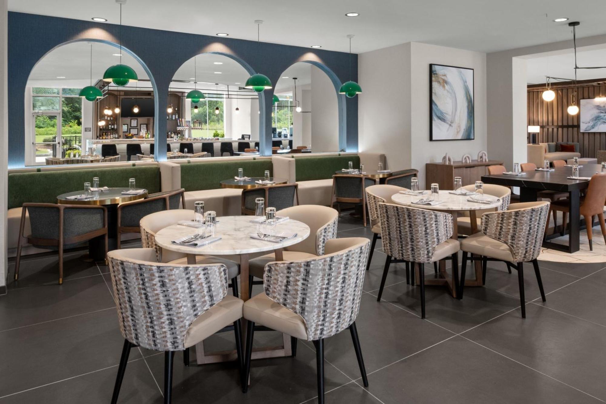 Delta Hotels By Marriott Colonial Heights Esterno foto