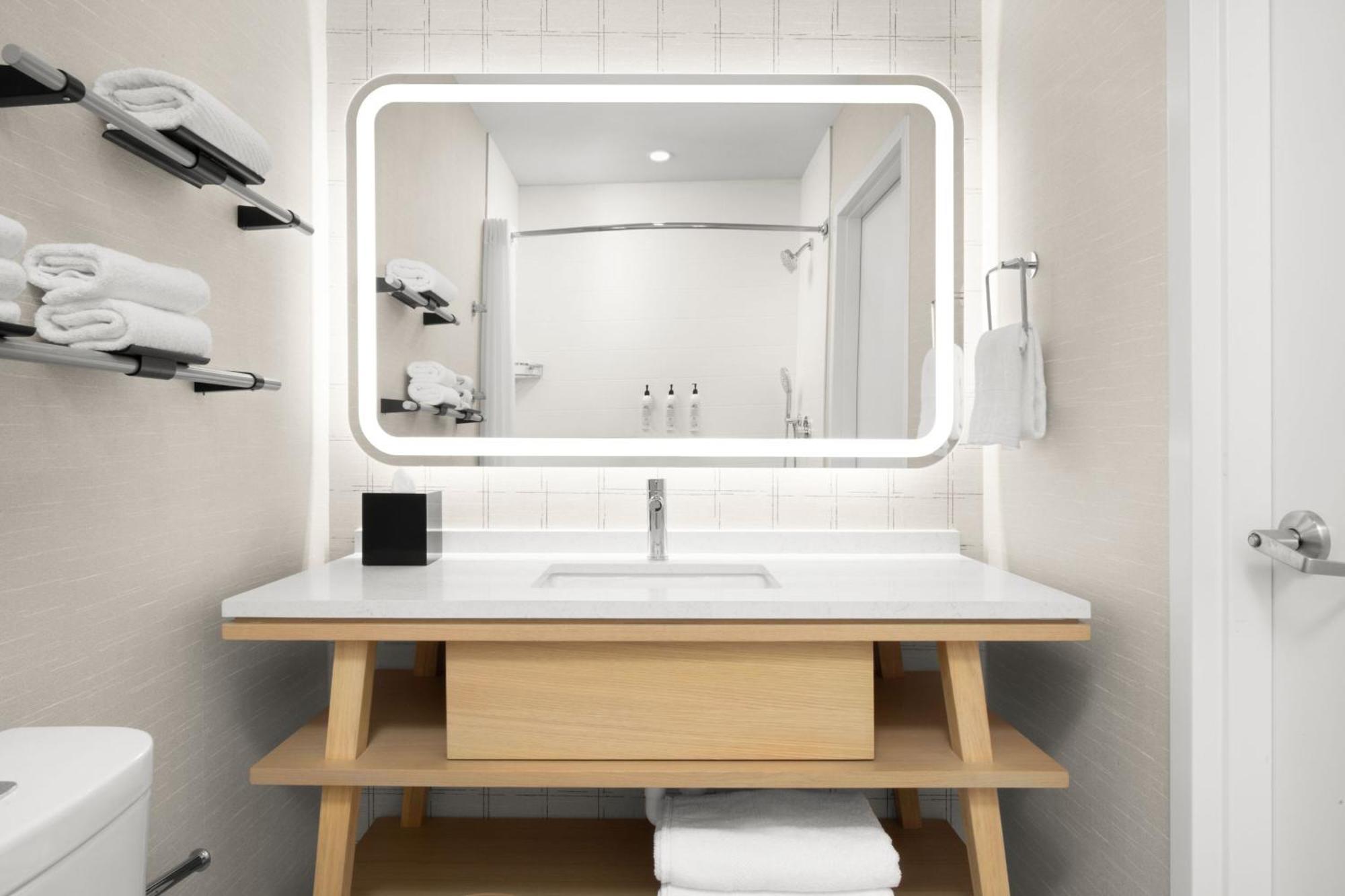 Delta Hotels By Marriott Colonial Heights Esterno foto