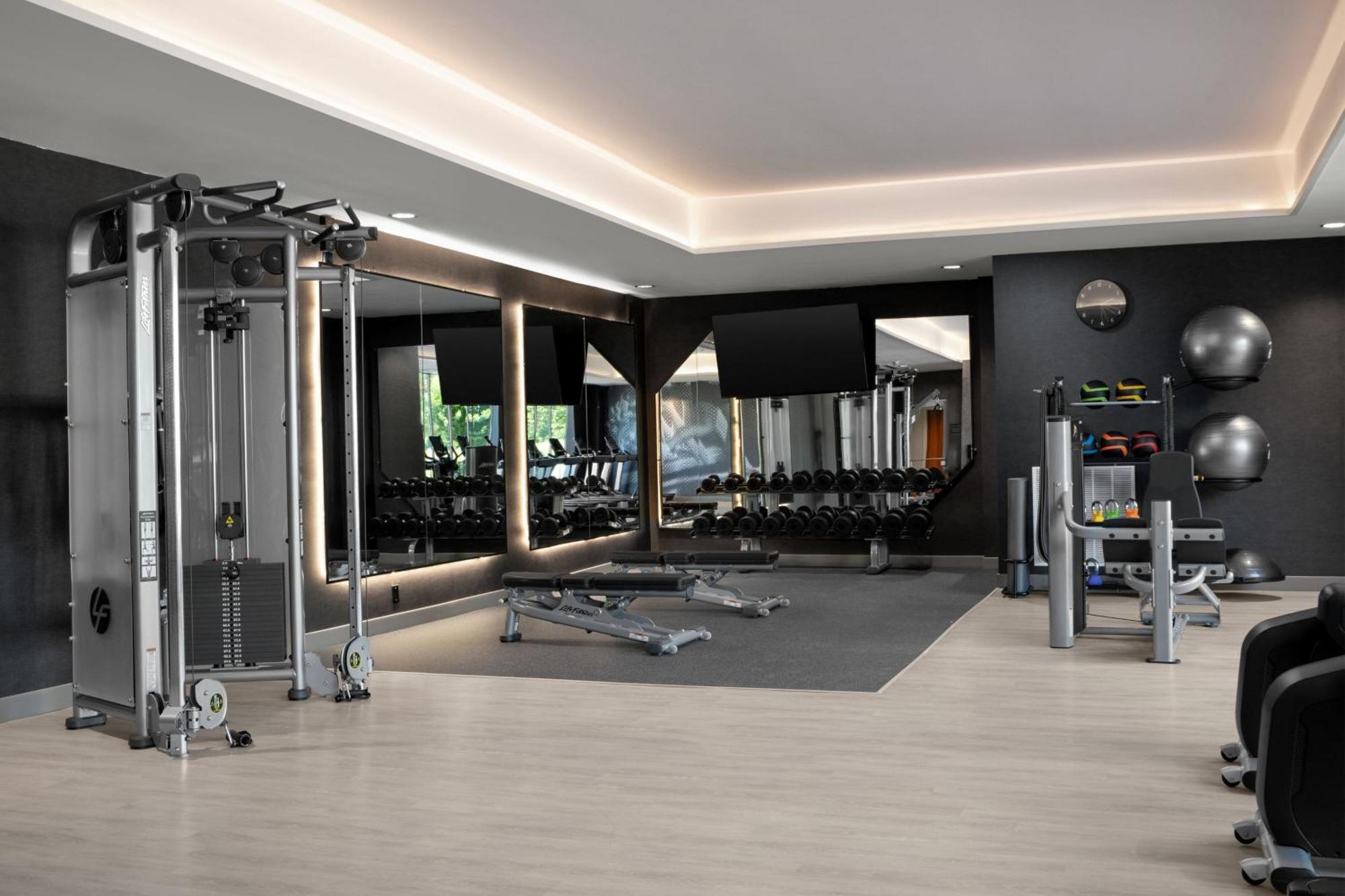 Delta Hotels By Marriott Colonial Heights Esterno foto