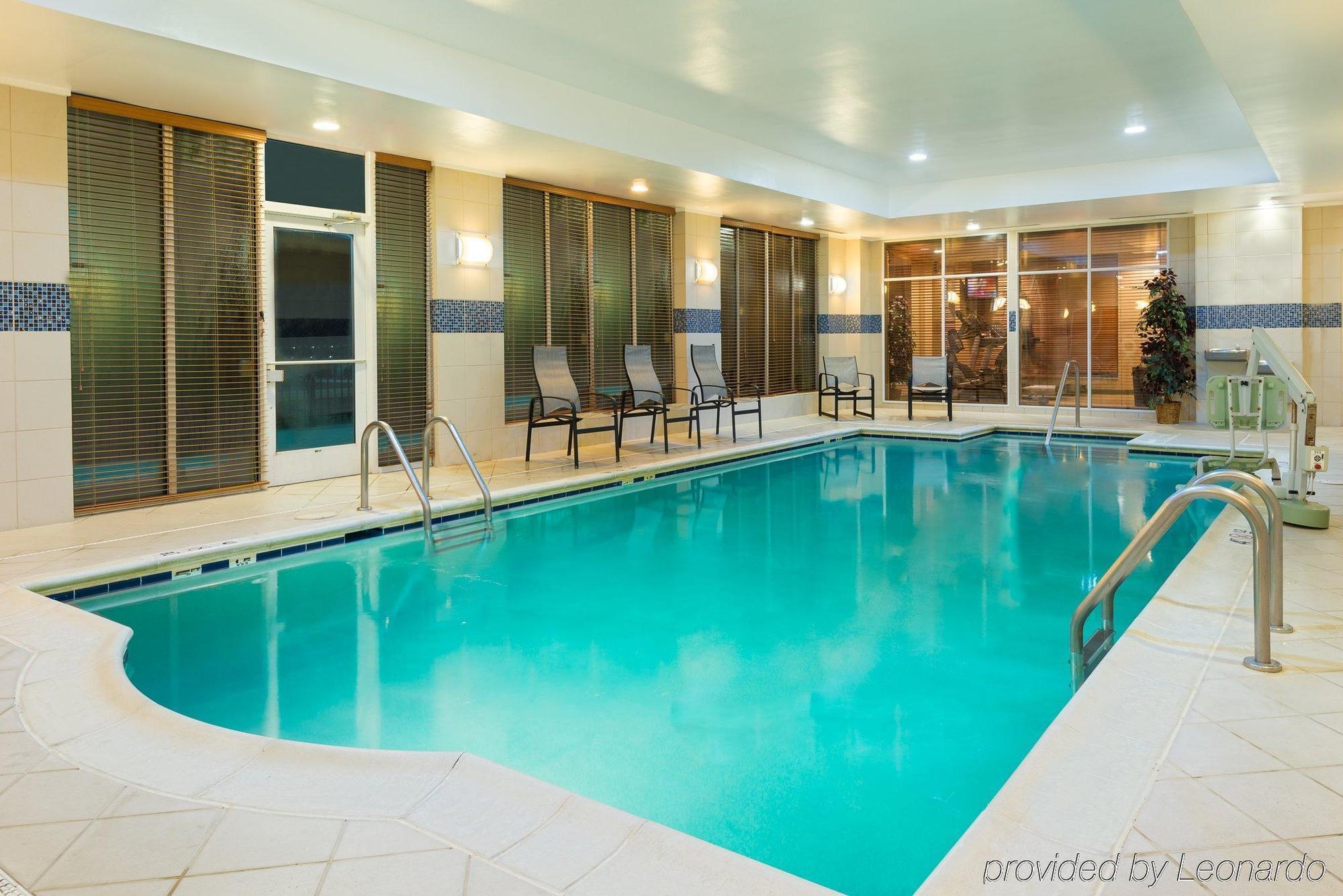 Delta Hotels By Marriott Colonial Heights Esterno foto