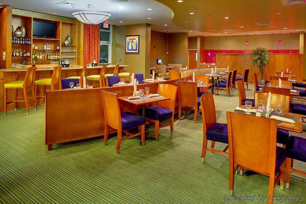 Delta Hotels By Marriott Colonial Heights Ristorante foto